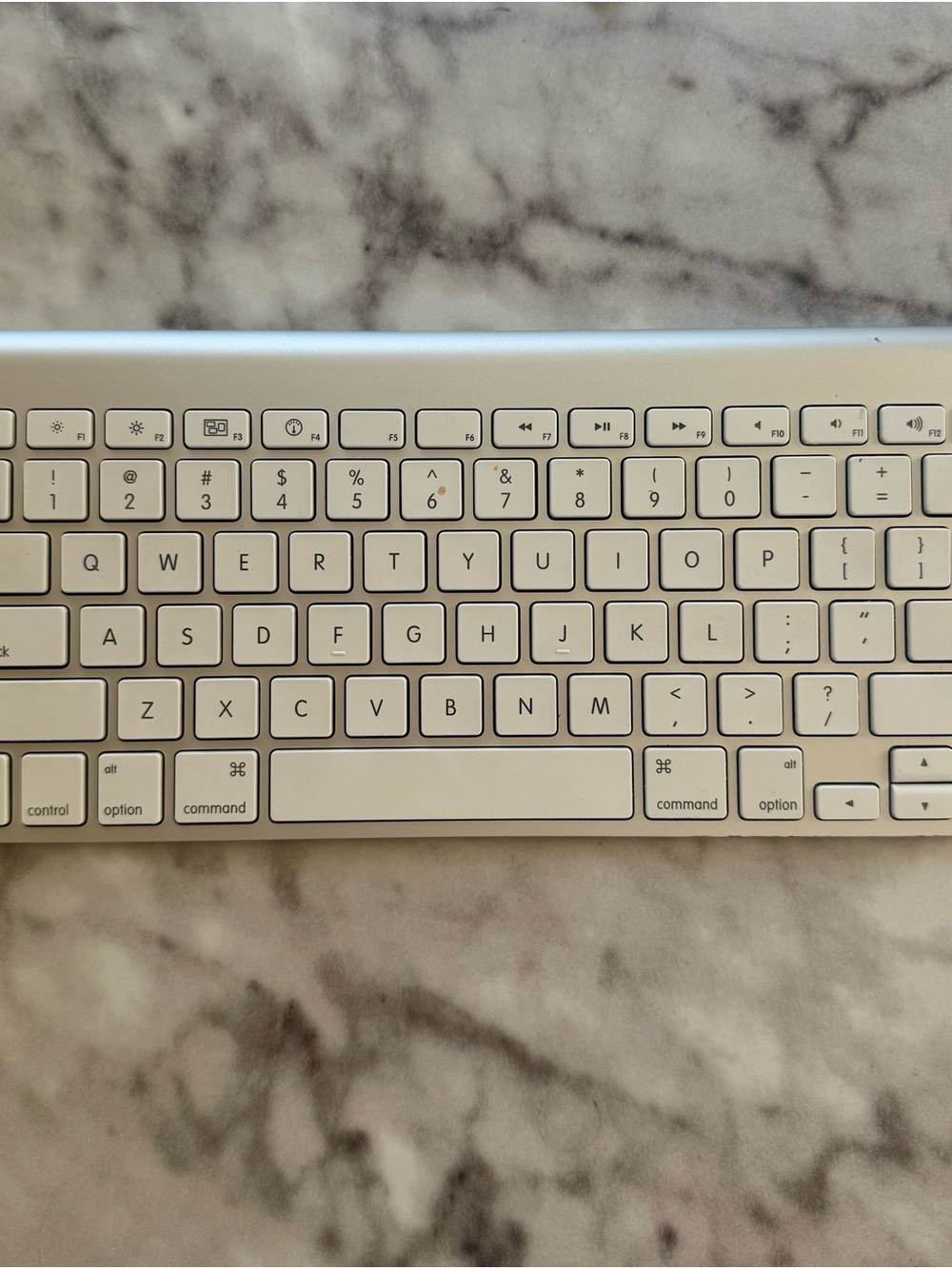 Apple Wireless Keyboard A1314